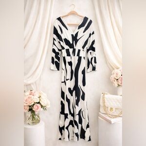 Elegant Black & White V-Neck Maxi Dress